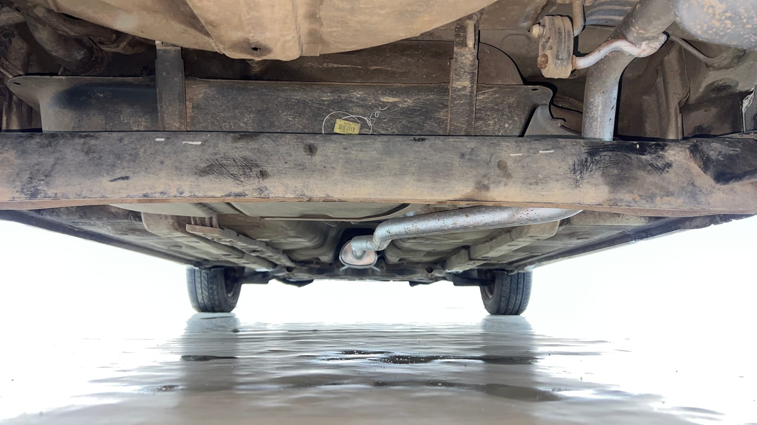 Used 2017 Hyundai Grand i10 Magna AT 1.2 Kappa VTVT Petrol Automatic extra REAR UNDERBODY VIEW (TAKEN FROM REAR)