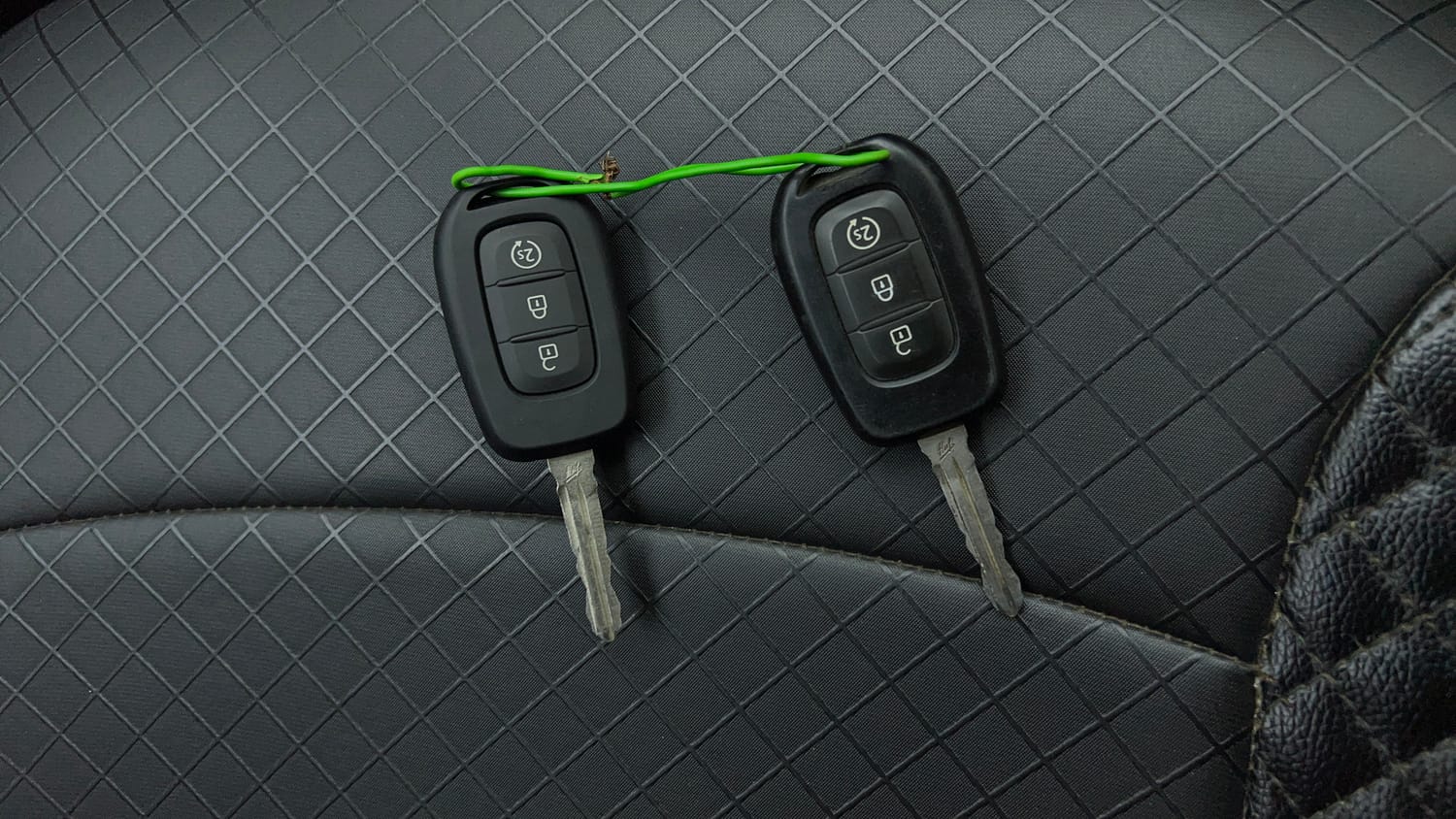 Used 2021 Renault Duster RXZ 1.3 Turbo Petrol CVT Petrol Automatic extra CAR KEY VIEW