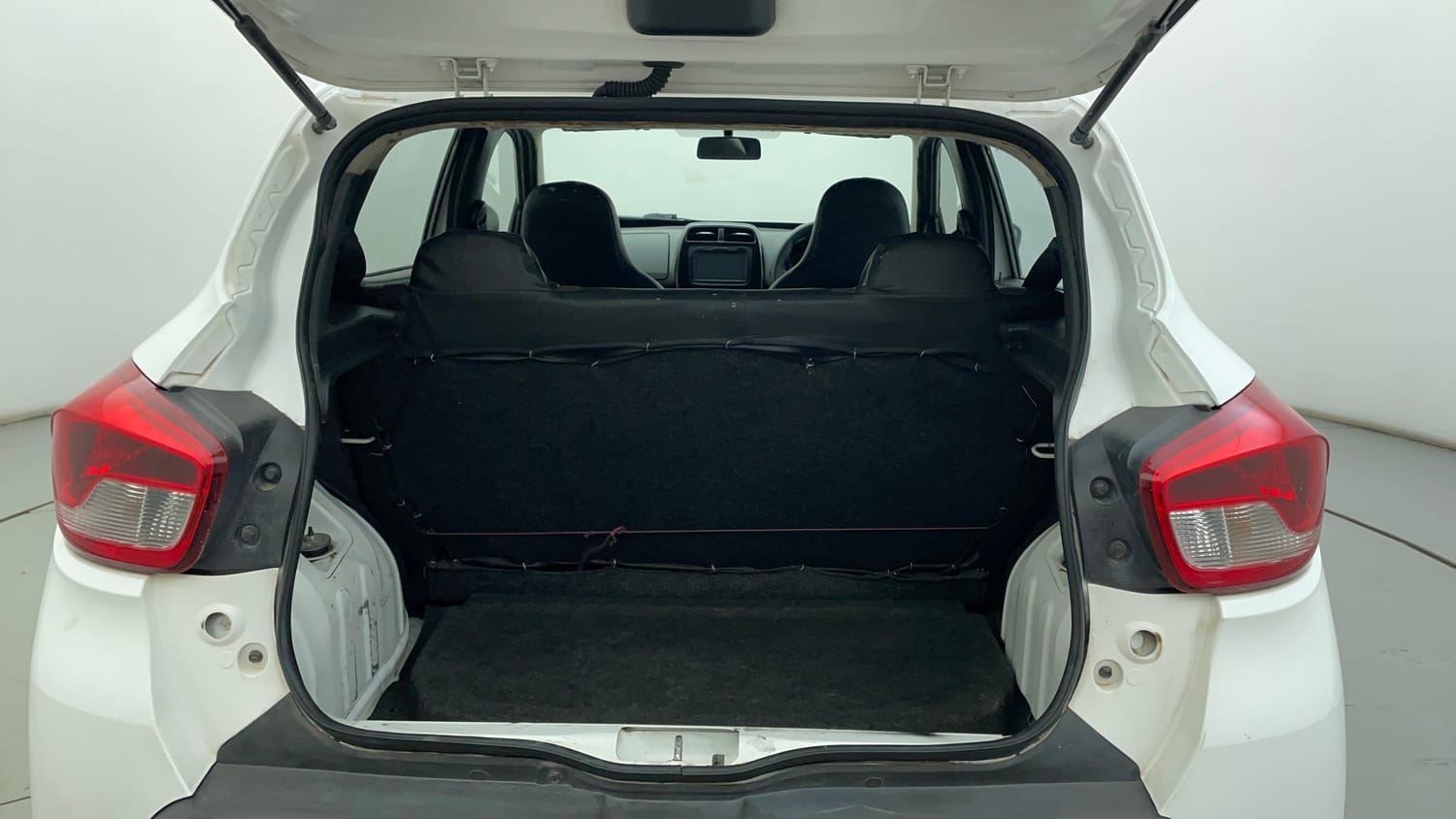 Used 2016 Renault Kwid RXT Petrol Manual interior DICKY INSIDE VIEW