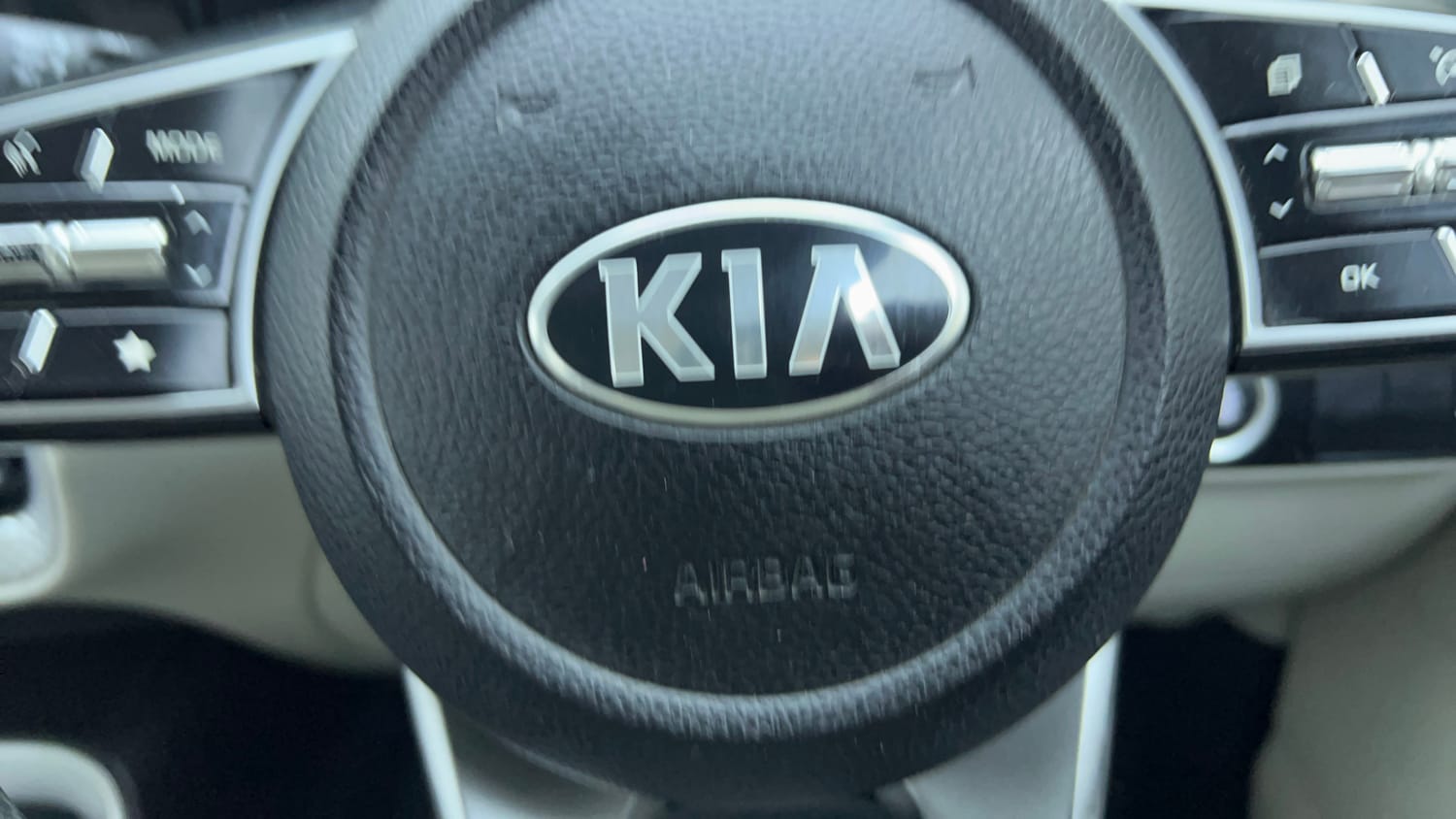 Used 2020 Kia Sonet HTX 1.0 iMT Petrol Manual top_features Airbags