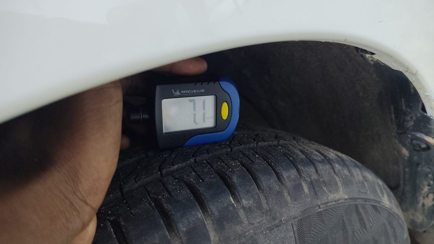 Used 2016 Volkswagen Polo GT TSI Petrol Automatic tyres LEFT FRONT TYRE TREAD VIEW