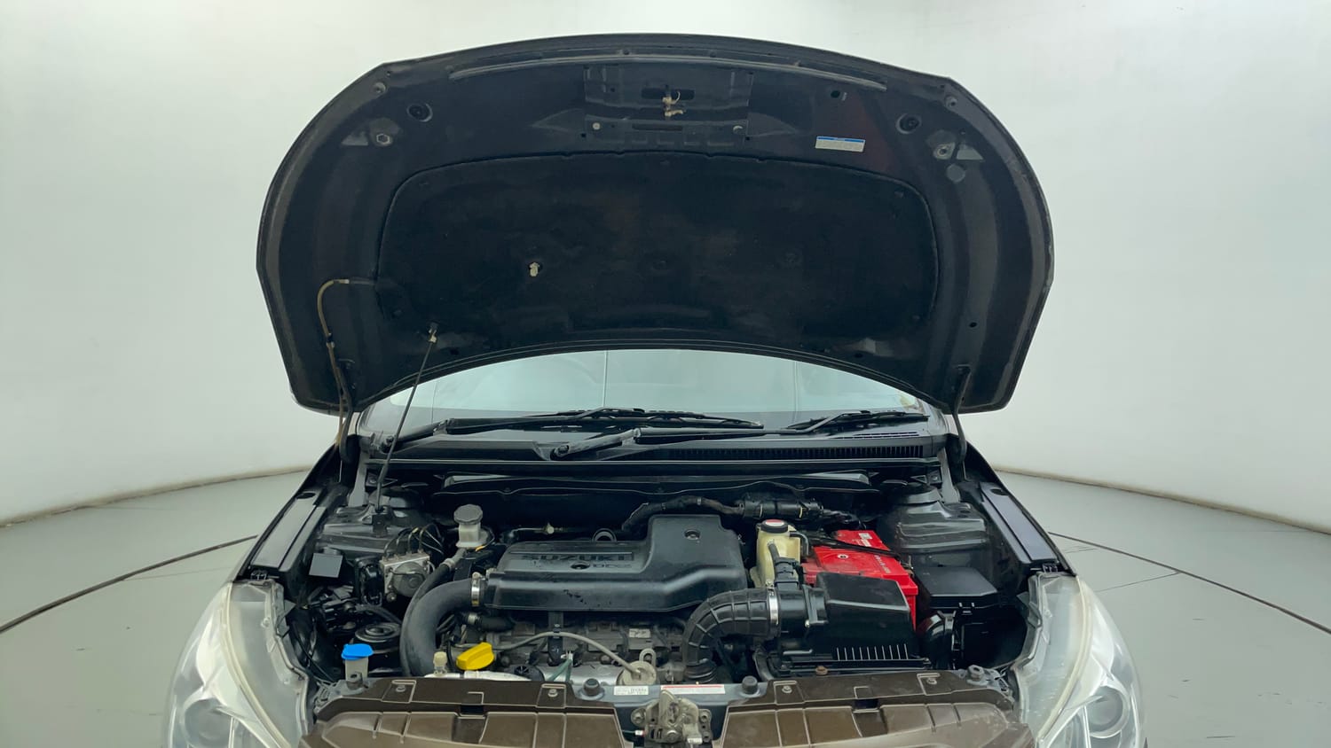 Used 2017 Maruti Suzuki Ciaz Alpha 1.3 Hybrid Diesel Manual engine ENGINE & BONNET OPEN FRONT VIEW