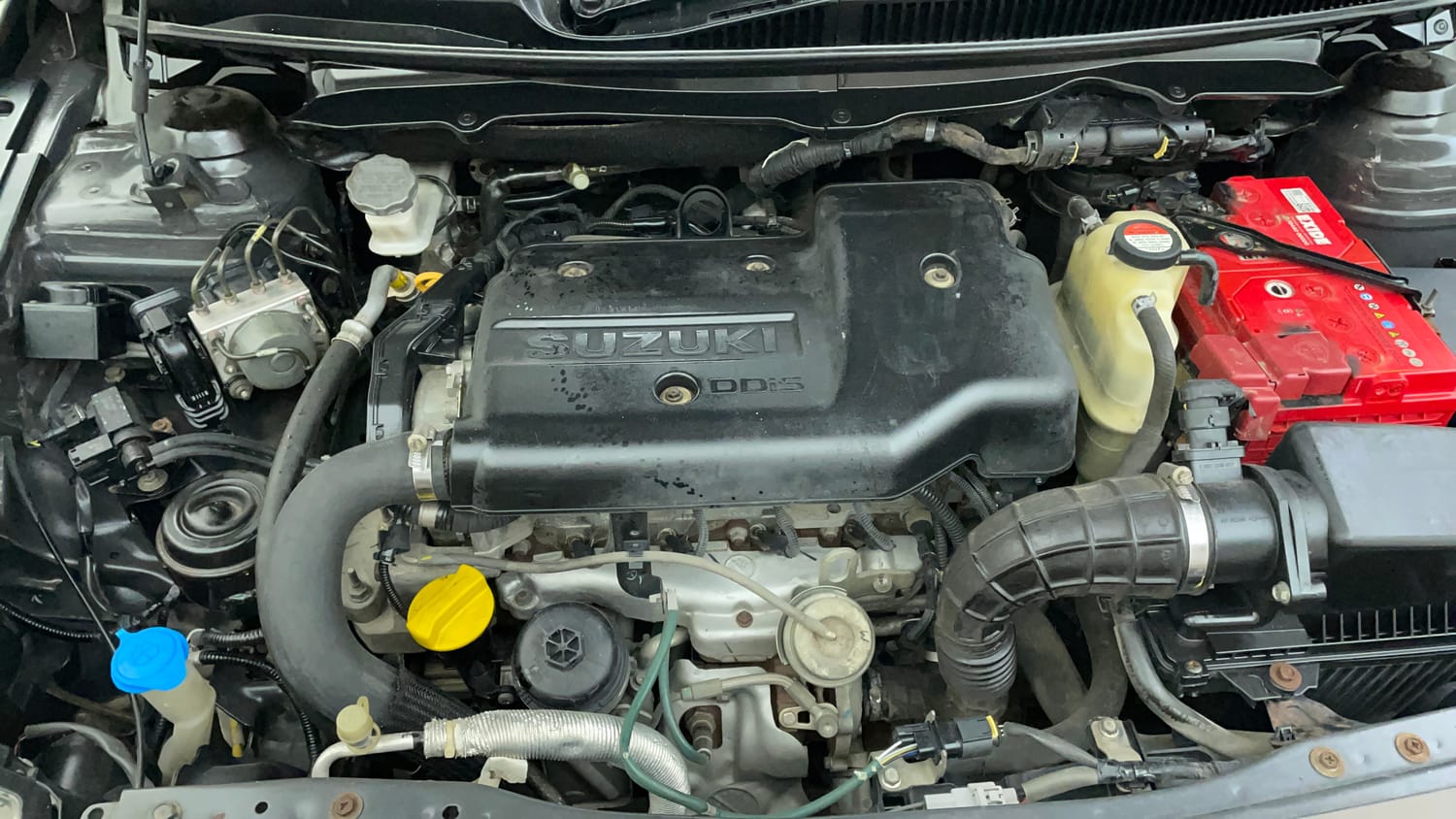 Used 2017 Maruti Suzuki Ciaz Alpha 1.3 Hybrid Diesel Manual engine ENGINE RIGHT SIDE VIEW