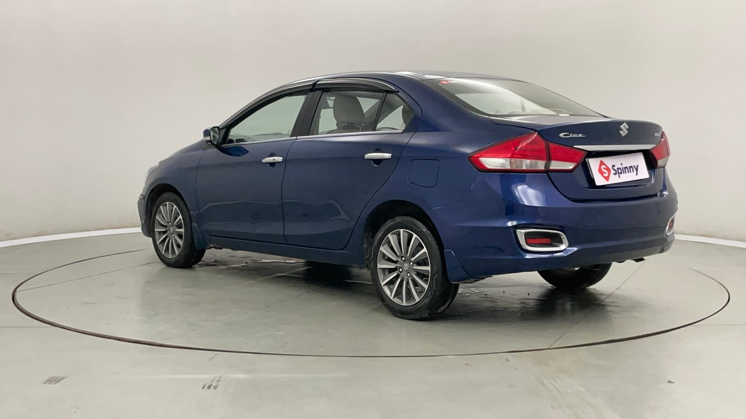 Used 2018 Maruti Suzuki Ciaz Alpha Hybrid 1.5 AT Petrol Automatic exterior LEFT REAR CORNER VIEW