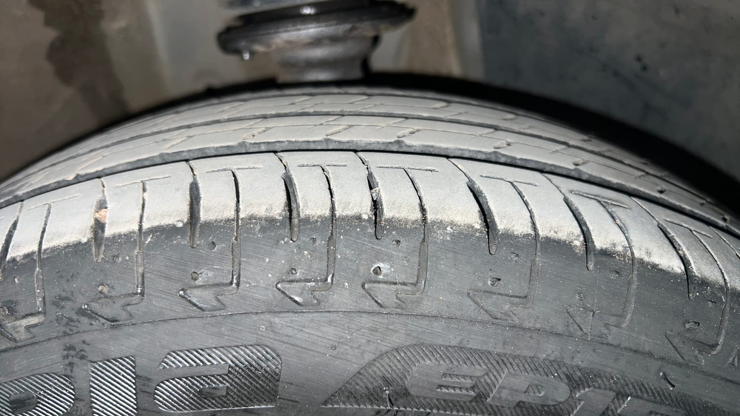 Used 2023 Maruti Suzuki Ignis Zeta 1.2 MT Petrol Manual tyres RIGHT FRONT TYRE TREAD VIEW