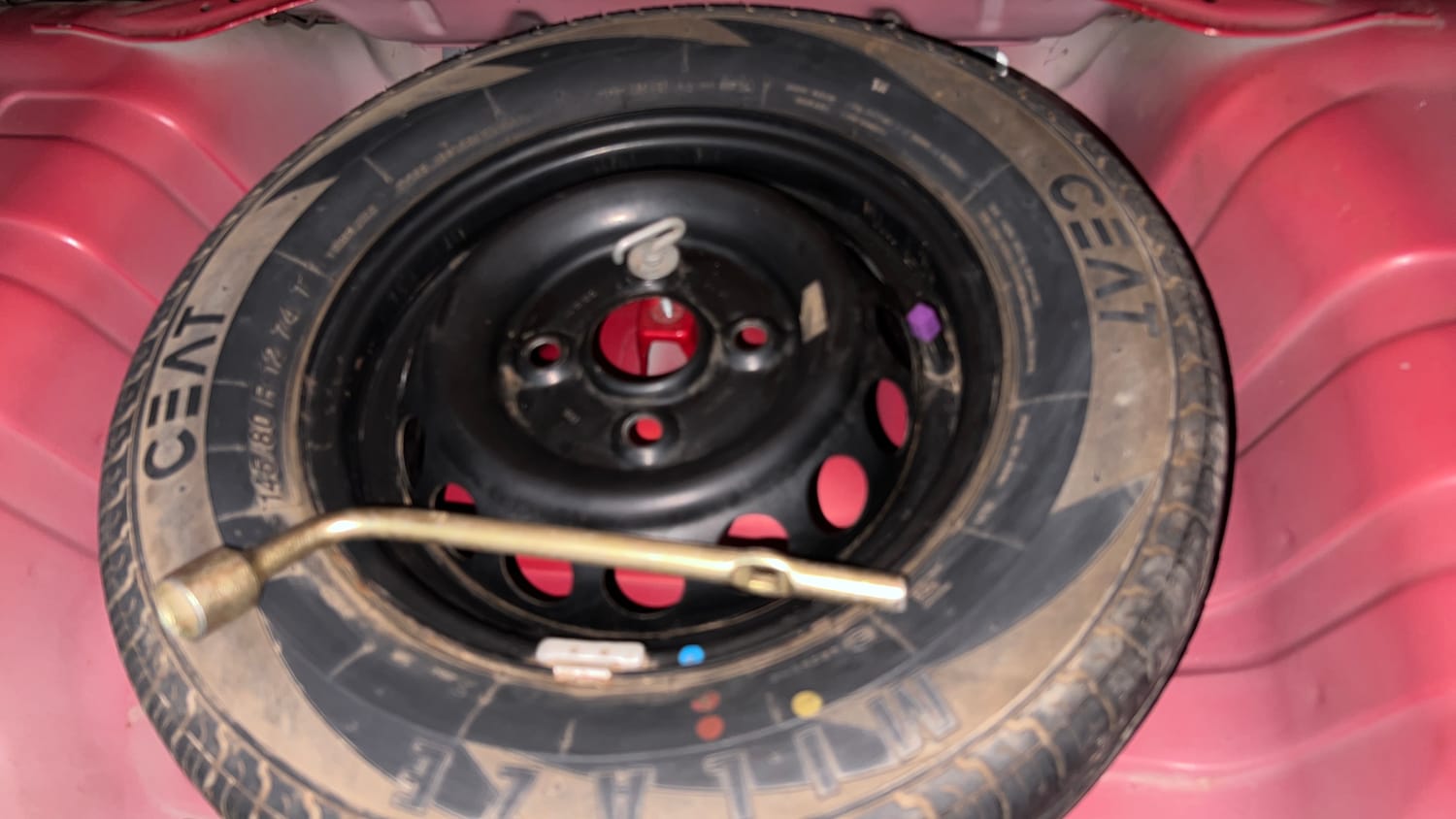 Used 2016 Maruti Suzuki Alto 800 VXi Petrol Manual tyres SPARE TYRE VIEW