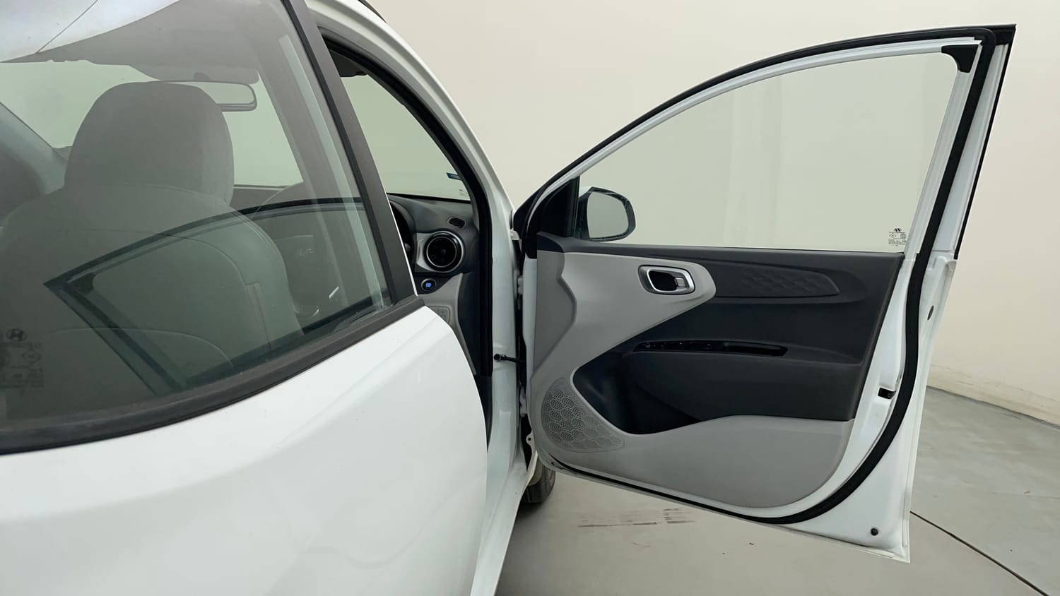 Used 2020 Hyundai Grand i10 Nios Asta 1.2 Kappa VTVT Petrol Manual interior RIGHT FRONT DOOR OPEN VIEW