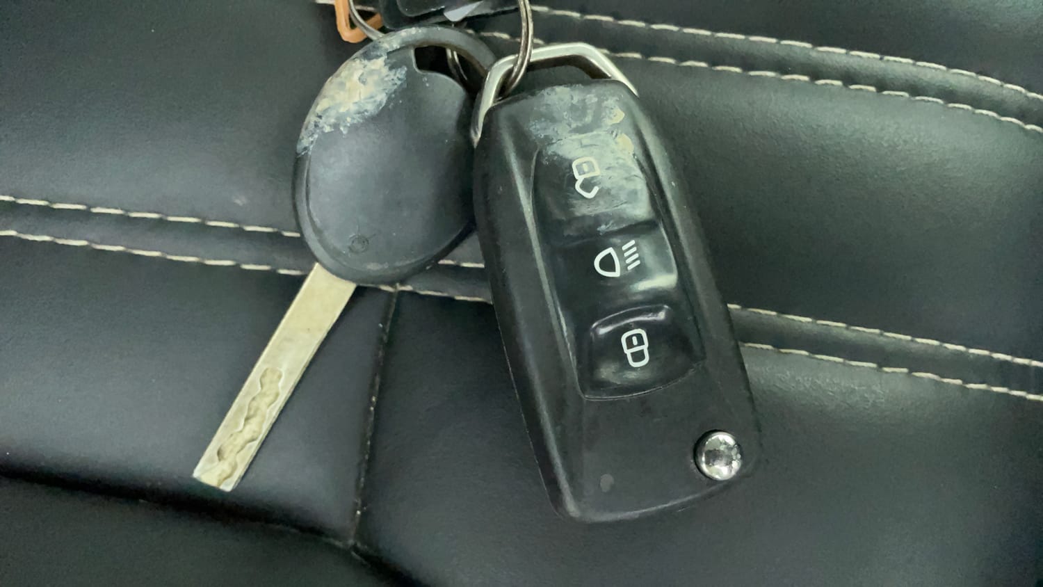 Used 2020 Tata Tiago XZA Petrol Automatic extra CAR KEY VIEW