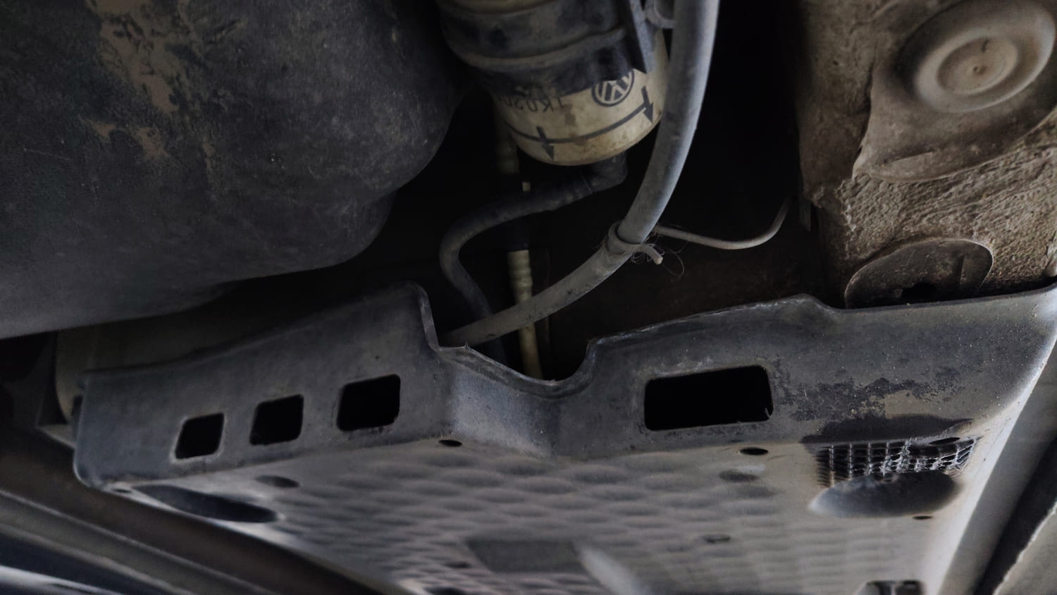 Used 2016 Volkswagen Polo GT TSI Petrol Automatic extra REAR RIGHT UNDERBODY VIEW