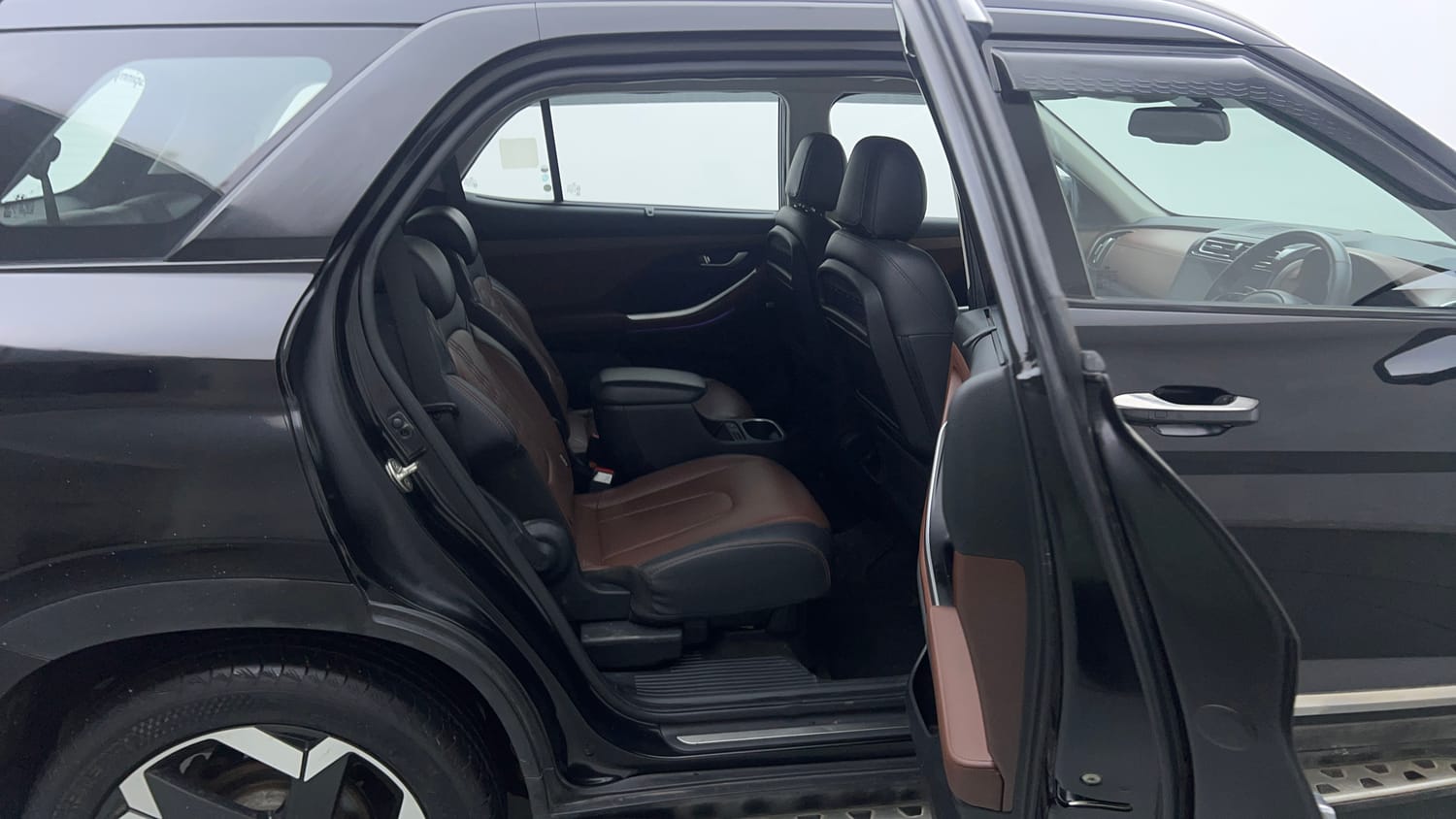 Used 2022 Hyundai Alcazar Signature (O) 6 STR 1.5 Diesel AT Diesel Automatic interior RIGHT SIDE REAR DOOR CABIN VIEW