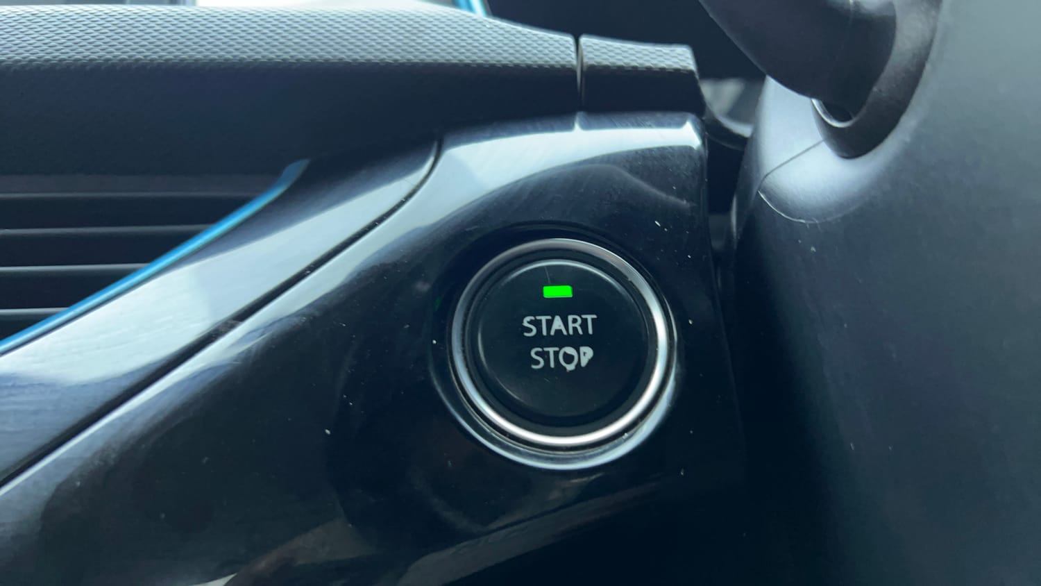 Used 2021 Tata Nexon EV XZ Plus Electric Automatic top_features Keyless start