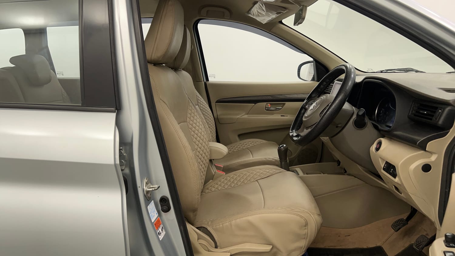 Used 2023 Maruti Suzuki Ertiga ZXi Plus Petrol Manual interior RIGHT SIDE FRONT DOOR CABIN VIEW