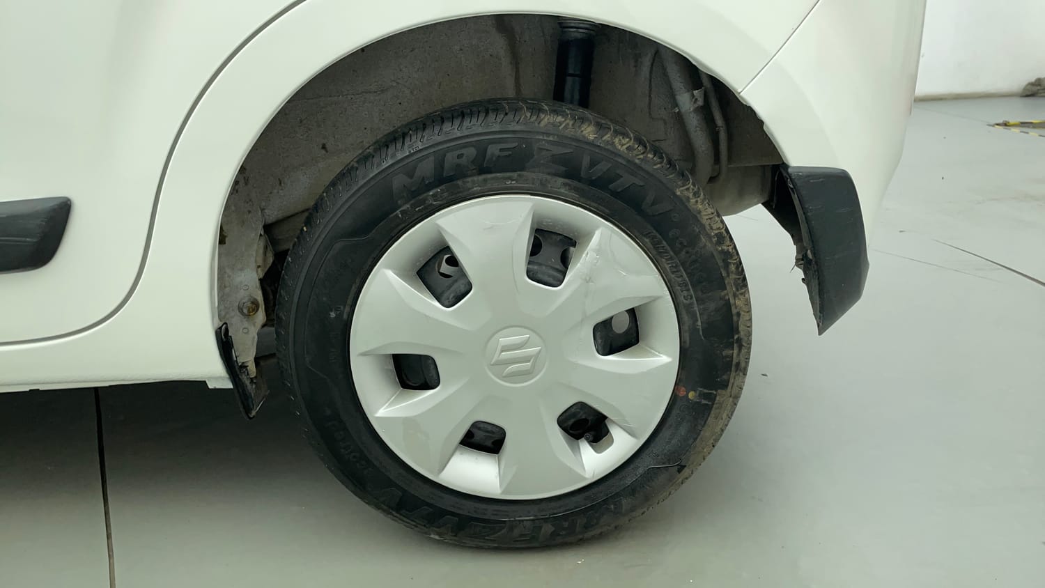 Used 2022 Maruti Suzuki Wagon R ZXI 1.2 Petrol Manual tyres LEFT REAR TYRE RIM VIEW