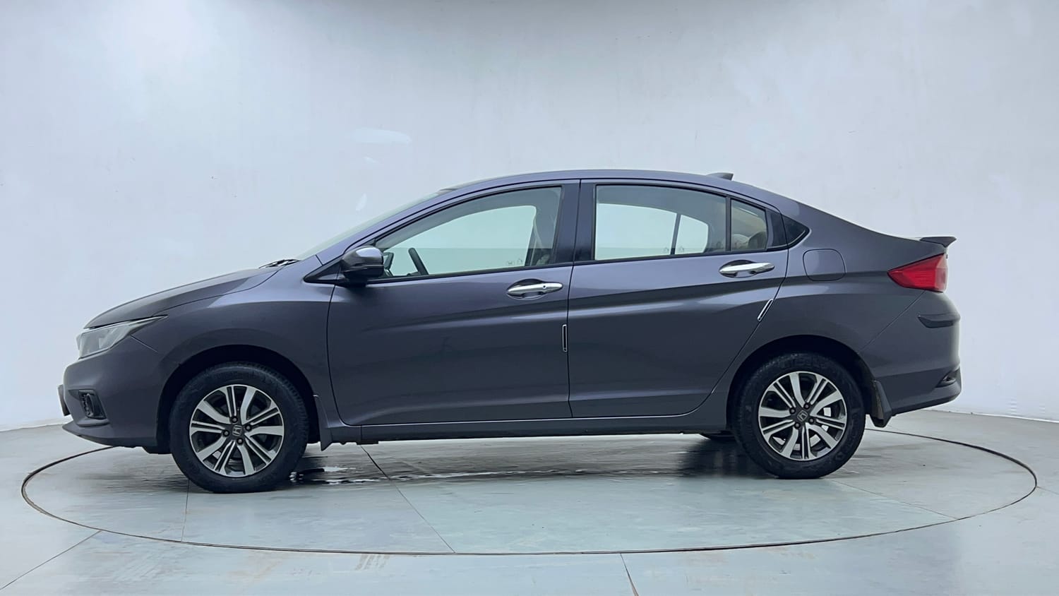 Used 2018 Honda City V Petrol Petrol Manual exterior LEFT SIDE VIEW