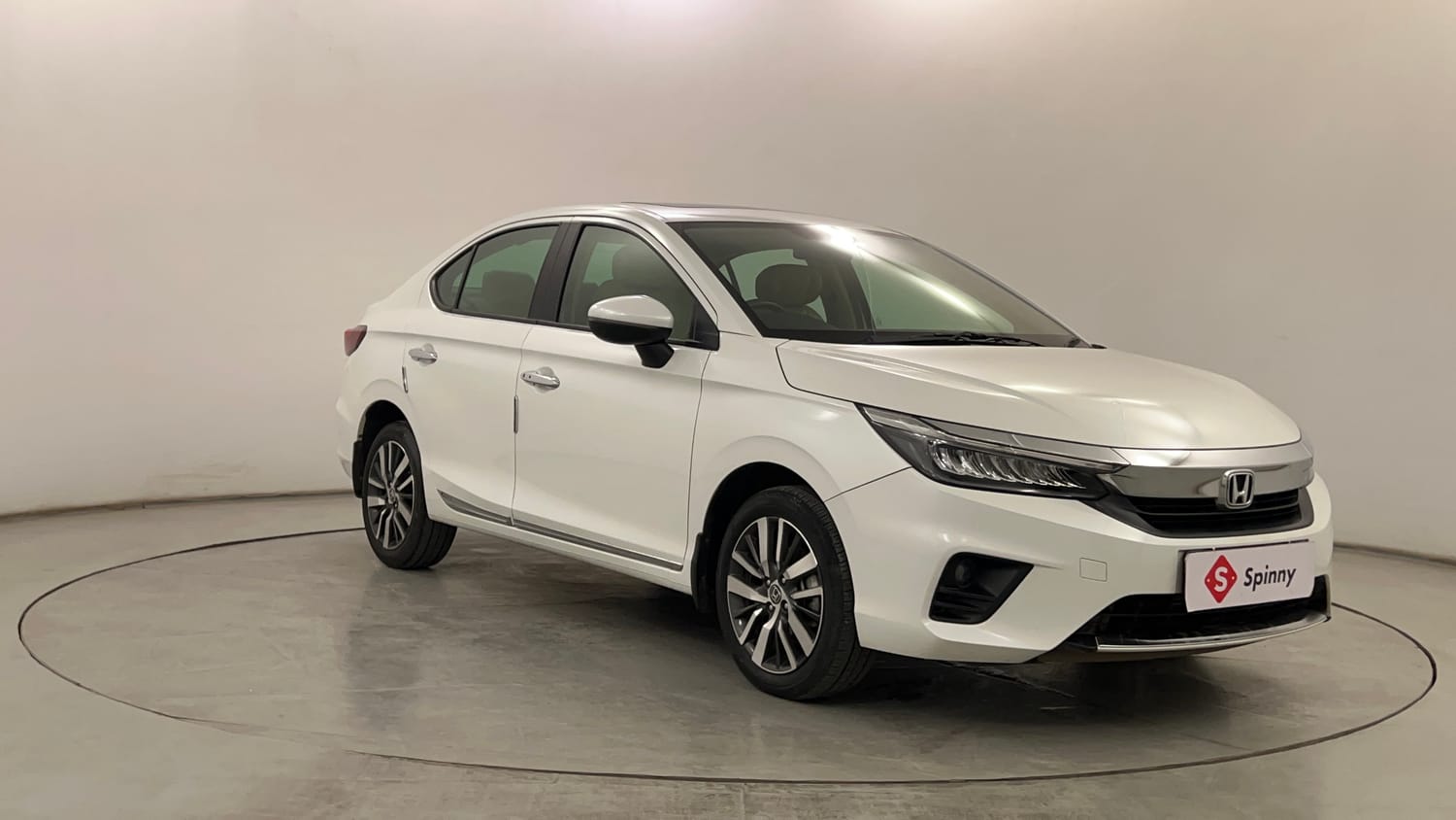 Used 2023 Honda City ZX CVT Petrol Petrol Automatic exterior RIGHT FRONT CORNER VIEW