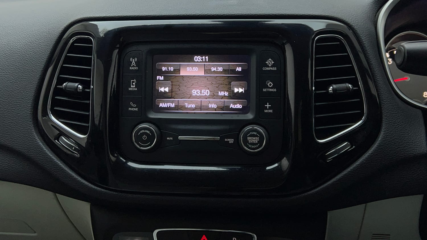 Used 2020 Jeep Compass Sport Plus 1.4 Petrol Petrol Manual top_features Integrated (in-dash) music system