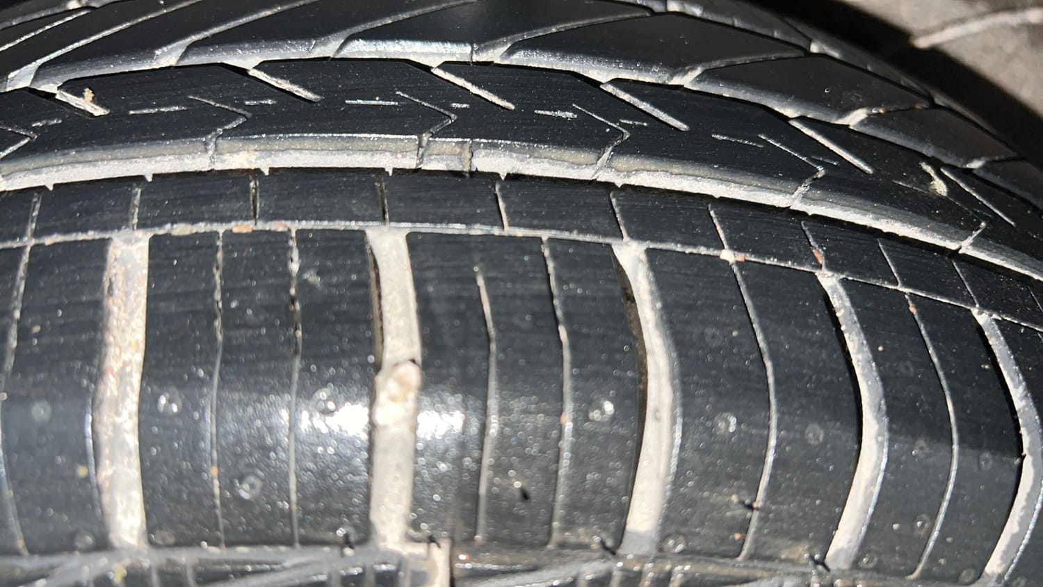 Used 2018 Hyundai Santro Asta Petrol Manual tyres RIGHT REAR TYRE TREAD VIEW