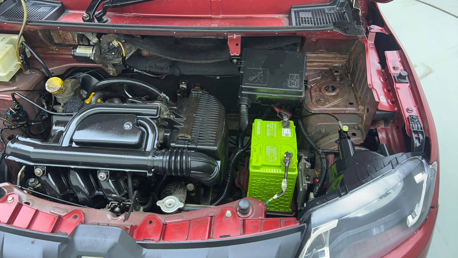 Used 2016 Renault Kwid RXT Petrol Manual engine ENGINE LEFT SIDE VIEW