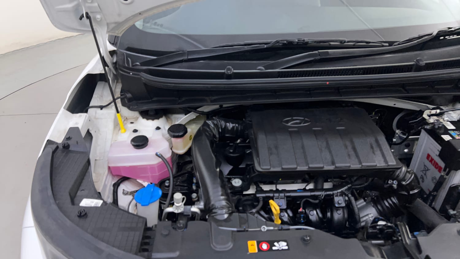 Used 2025 Hyundai Exter SX (O) Connect 1.2 AMT Petrol Automatic engine ENGINE RIGHT SIDE HINGE & APRON VIEW