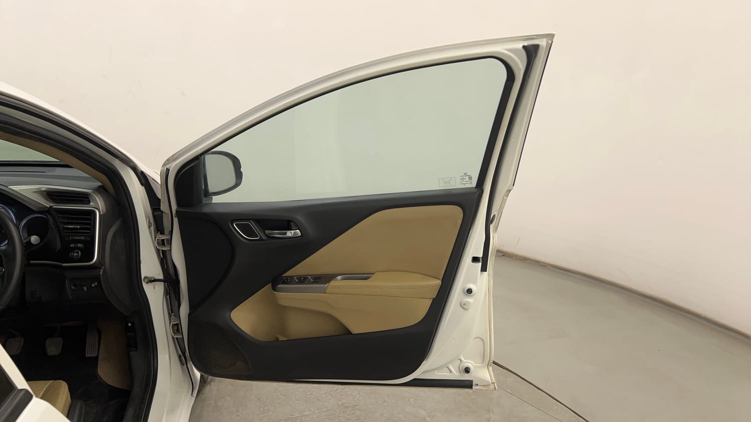 Used 2018 Honda City VX Petrol Petrol Manual interior RIGHT FRONT DOOR OPEN VIEW