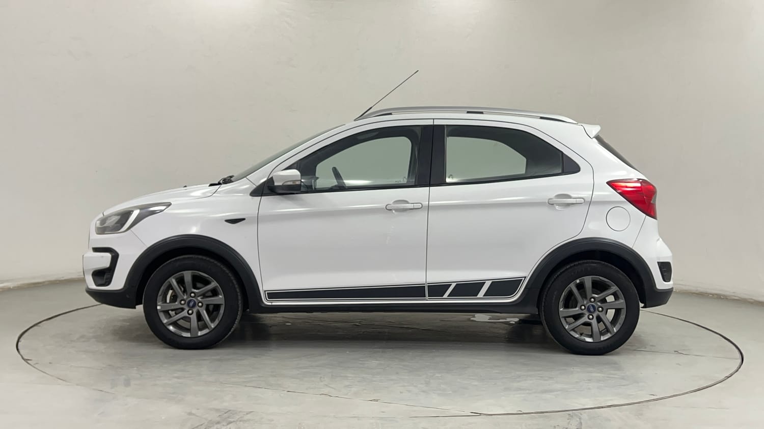 Used 2020 Ford Freestyle Titanium Plus 1.2 Ti-VCT Petrol Manual exterior LEFT SIDE VIEW