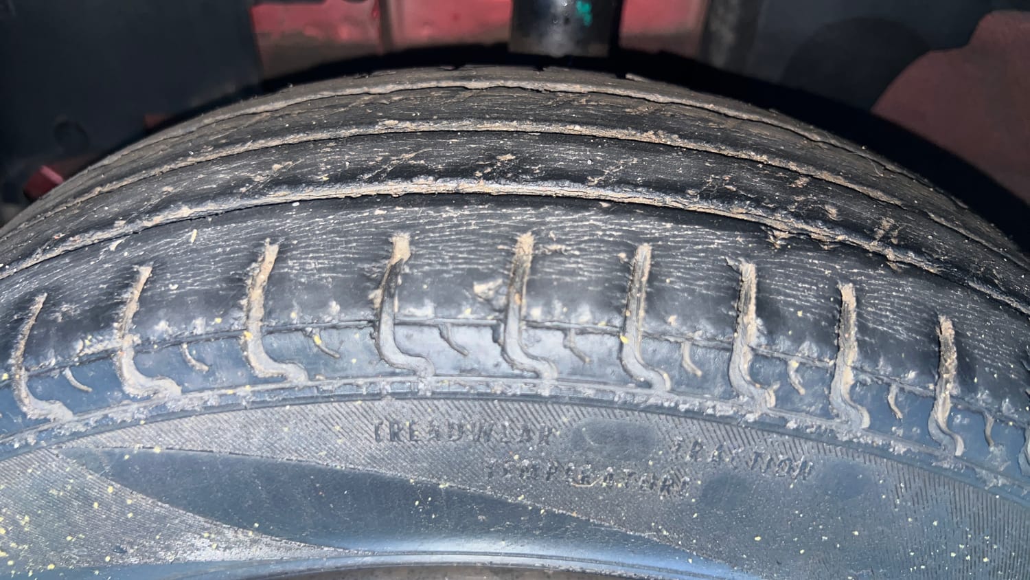 Used 2016 Renault Kwid RXT Petrol Manual tyres LEFT FRONT TYRE TREAD VIEW