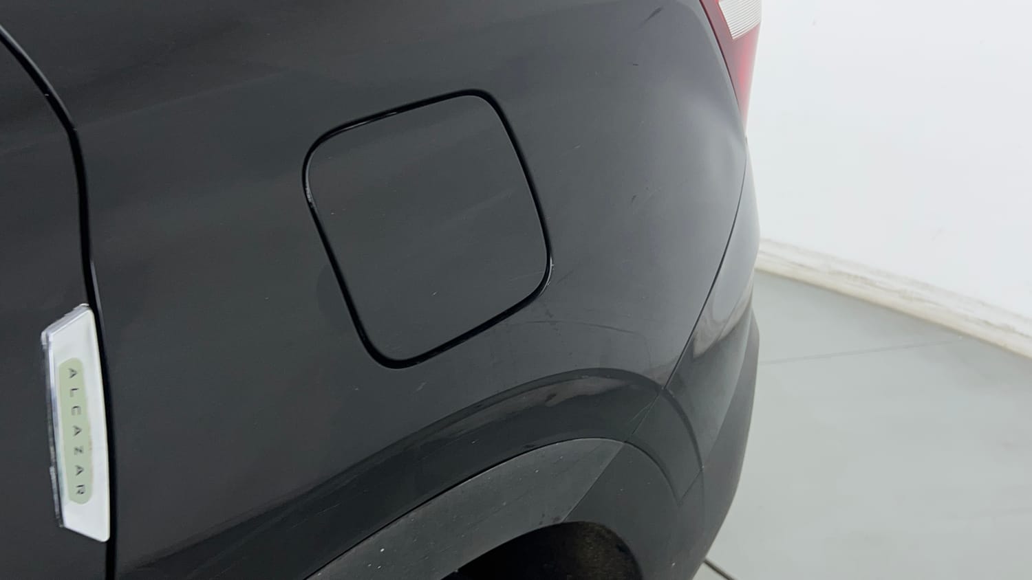Used 2022 Hyundai Alcazar Signature (O) 6 STR 1.5 Diesel AT Diesel Automatic dents MINOR SCRATCH
