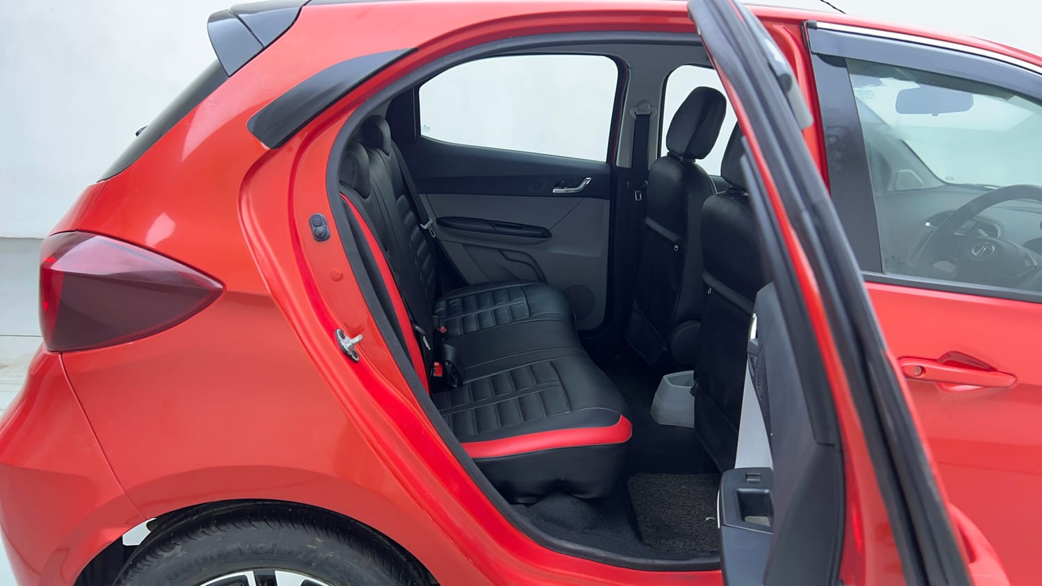 Used 2020 Tata Tiago XZA Plus Dual Tone Petrol Automatic interior RIGHT SIDE REAR DOOR CABIN VIEW