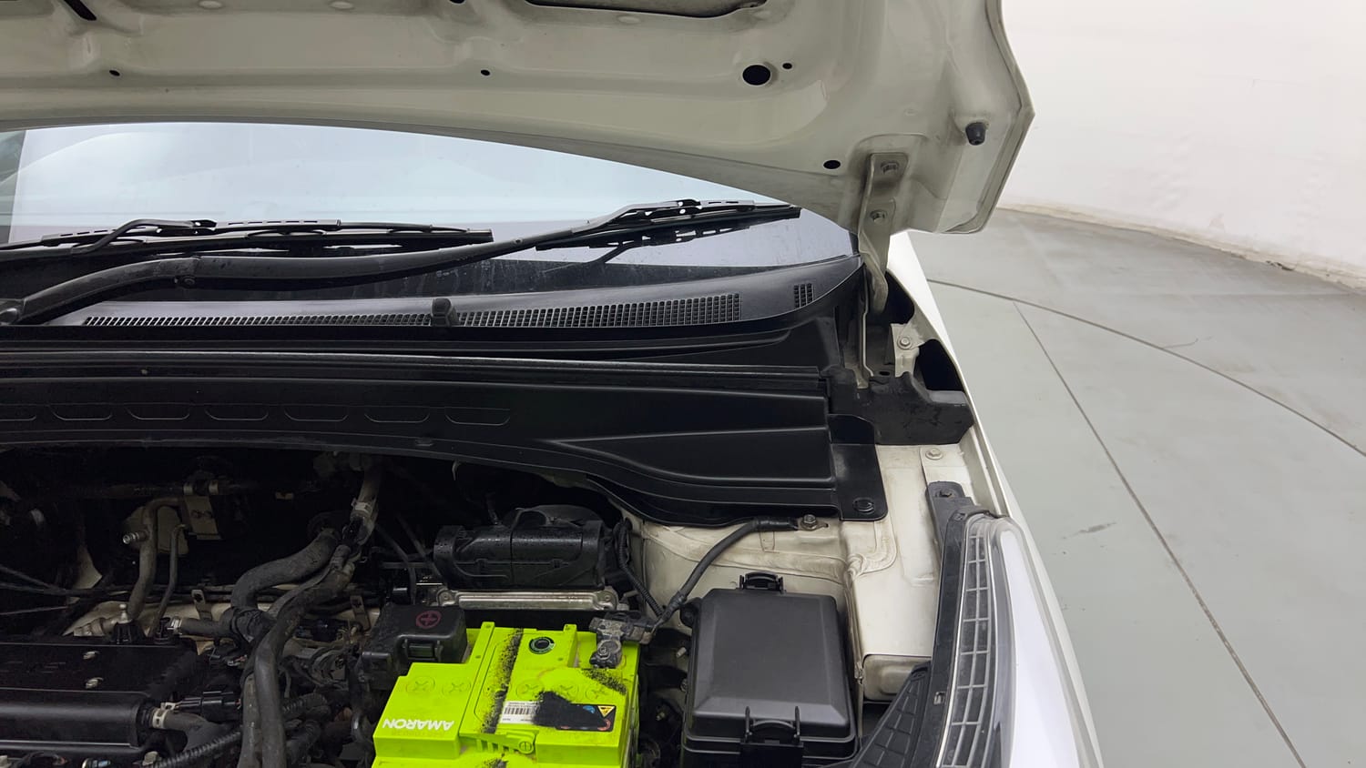 Used 2018 Hyundai Creta SX 1.6 AT Petrol Petrol Automatic engine ENGINE LEFT SIDE HINGE & APRON VIEW