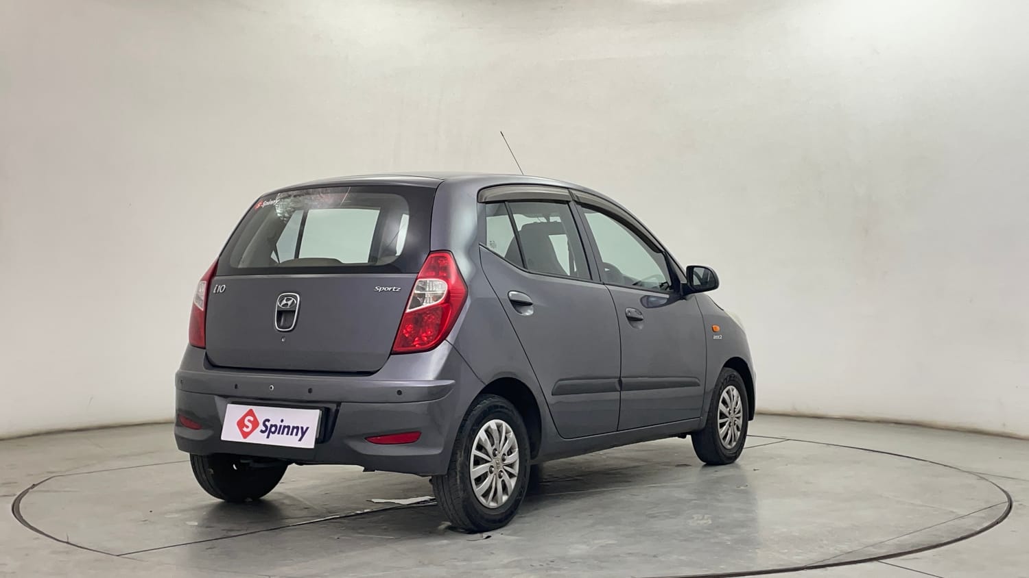 Used 2016 Hyundai i10 Sportz 1.1 iRDE2 Petrol Manual exterior RIGHT REAR CORNER VIEW