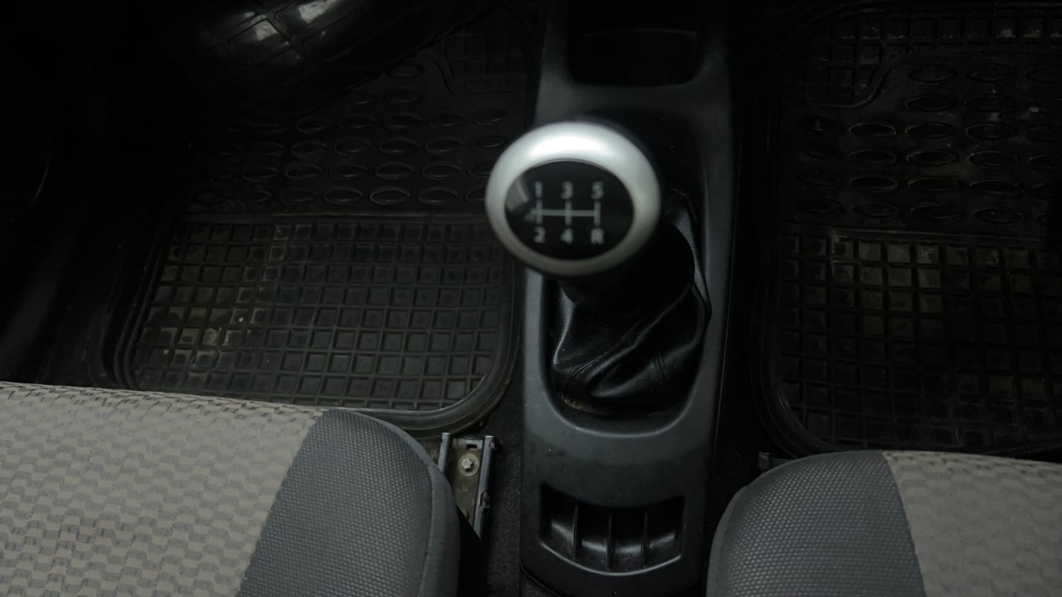 Used 2015 Maruti Suzuki Wagon R LXI CNG Cng Manual interior GEAR  KNOB VIEW