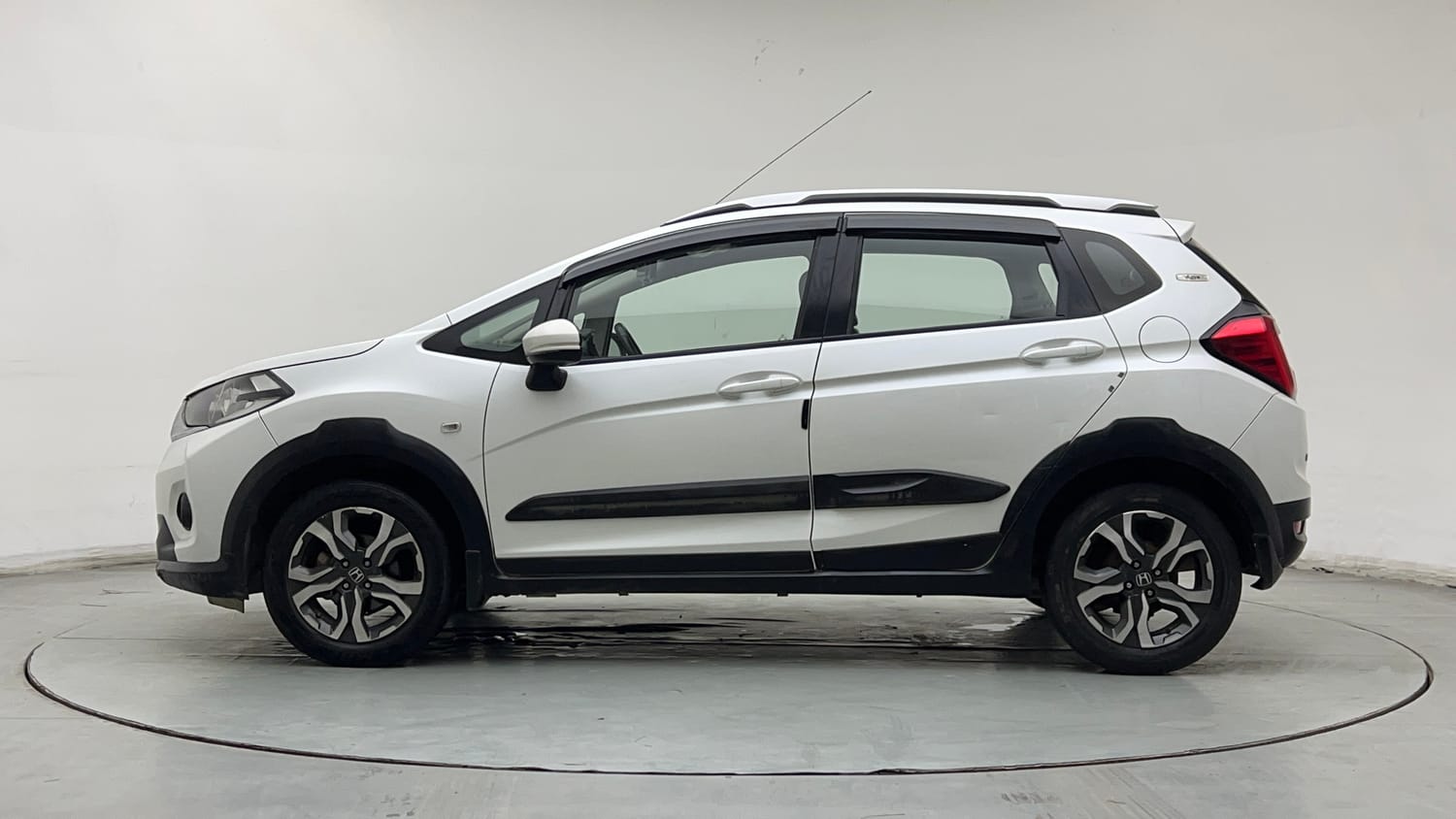 Used 2018 Honda WR-V S MT Petrol Petrol Manual exterior LEFT SIDE VIEW