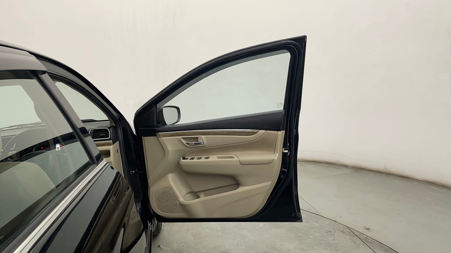 Used 2022 Maruti Suzuki Ciaz Zeta 1.5 Petrol Manual interior RIGHT FRONT DOOR OPEN VIEW