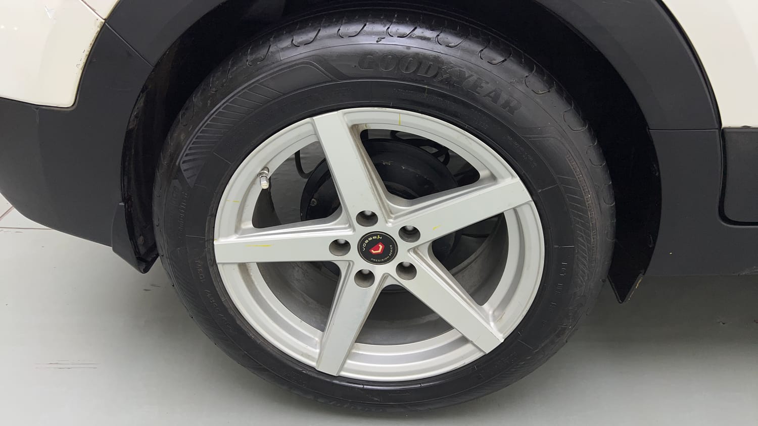Used 2018 Hyundai Creta SX 1.6 AT Petrol Petrol Automatic tyres RIGHT REAR TYRE RIM VIEW
