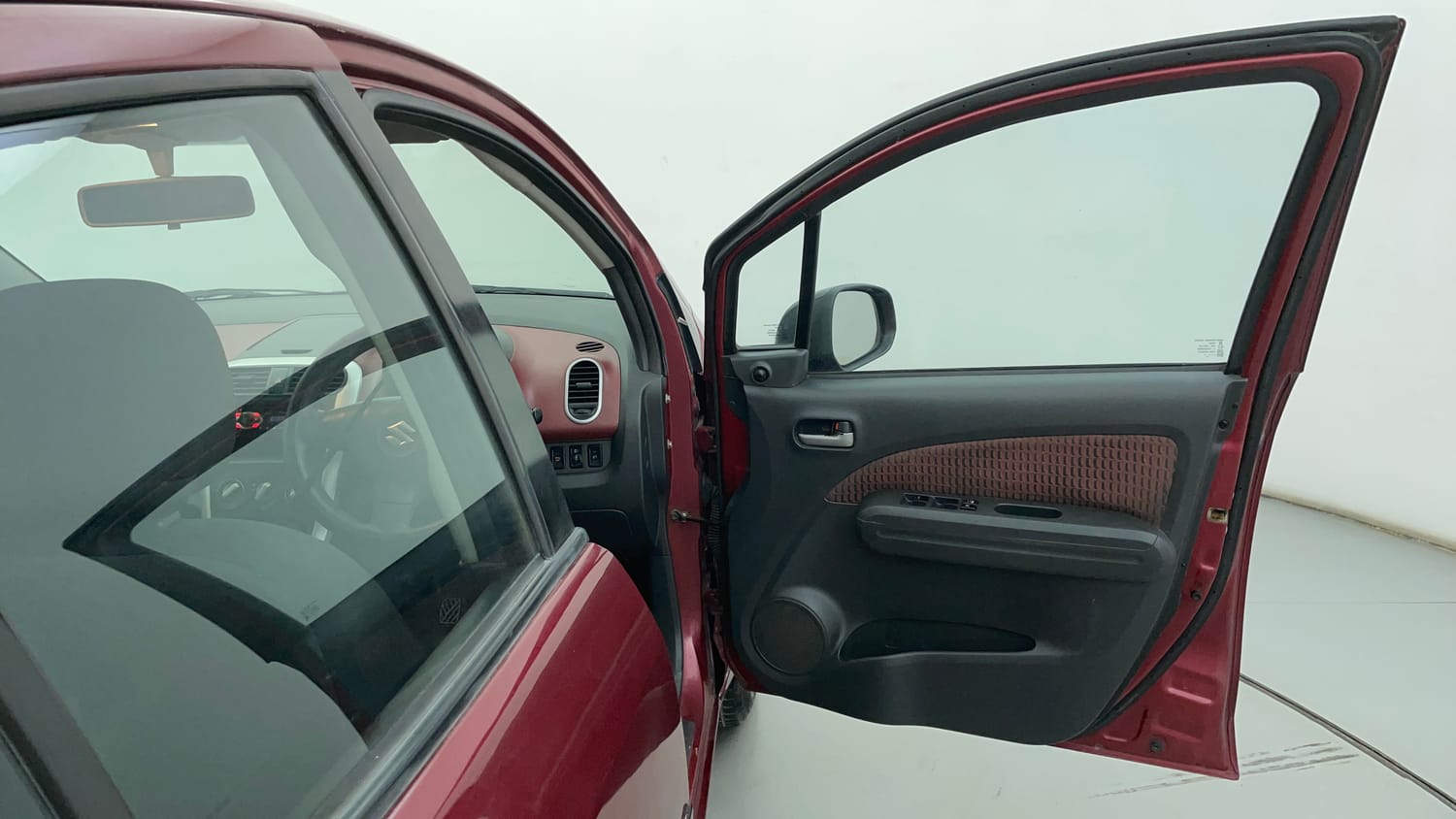 Used 2013 Maruti Suzuki Ritz Vxi BS-IV Petrol Manual interior RIGHT FRONT DOOR OPEN VIEW