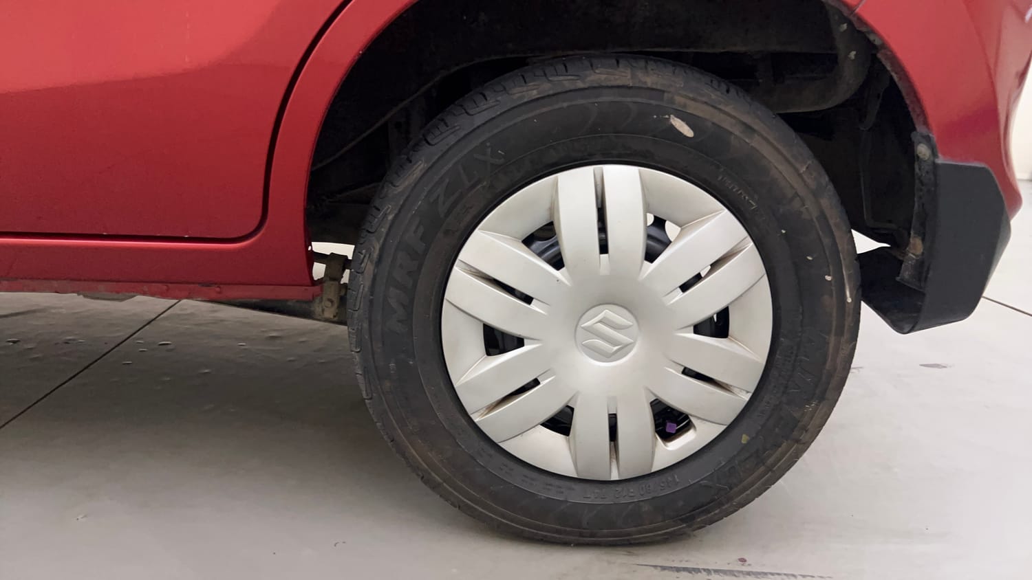 Used 2016 Maruti Suzuki Alto 800 VXi Petrol Manual tyres LEFT REAR TYRE RIM VIEW
