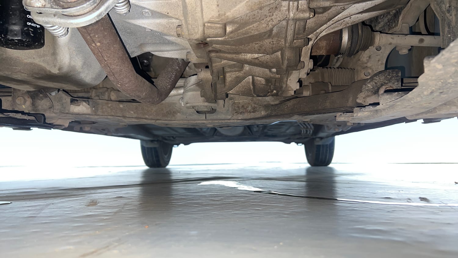 Used 2017 Maruti Suzuki Dzire ZXi Plus AMT Petrol Automatic extra FRONT LEFT UNDERBODY VIEW