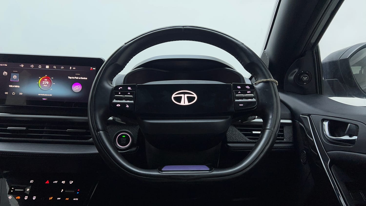 Used 2024 tata Nexon Fearless S 1.2 Revotron Petrol 7DCA Dual Tone Petrol Automatic interior STEERING VIEW