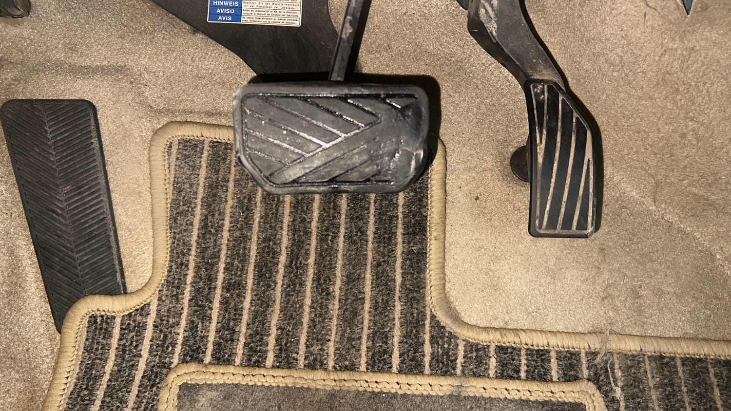 Used 2016 Maruti Suzuki Ciaz VXi+ AT Petrol Automatic interior PEDALS VIEW