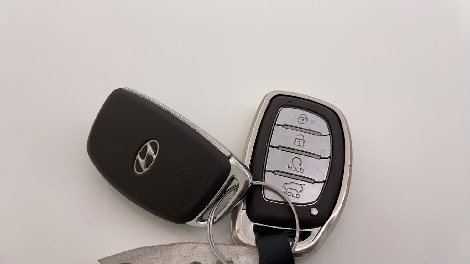Used 2021 Hyundai Alcazar Platinum (O) 6 STR 2.0 Petrol AT Petrol Automatic extra CAR KEY VIEW