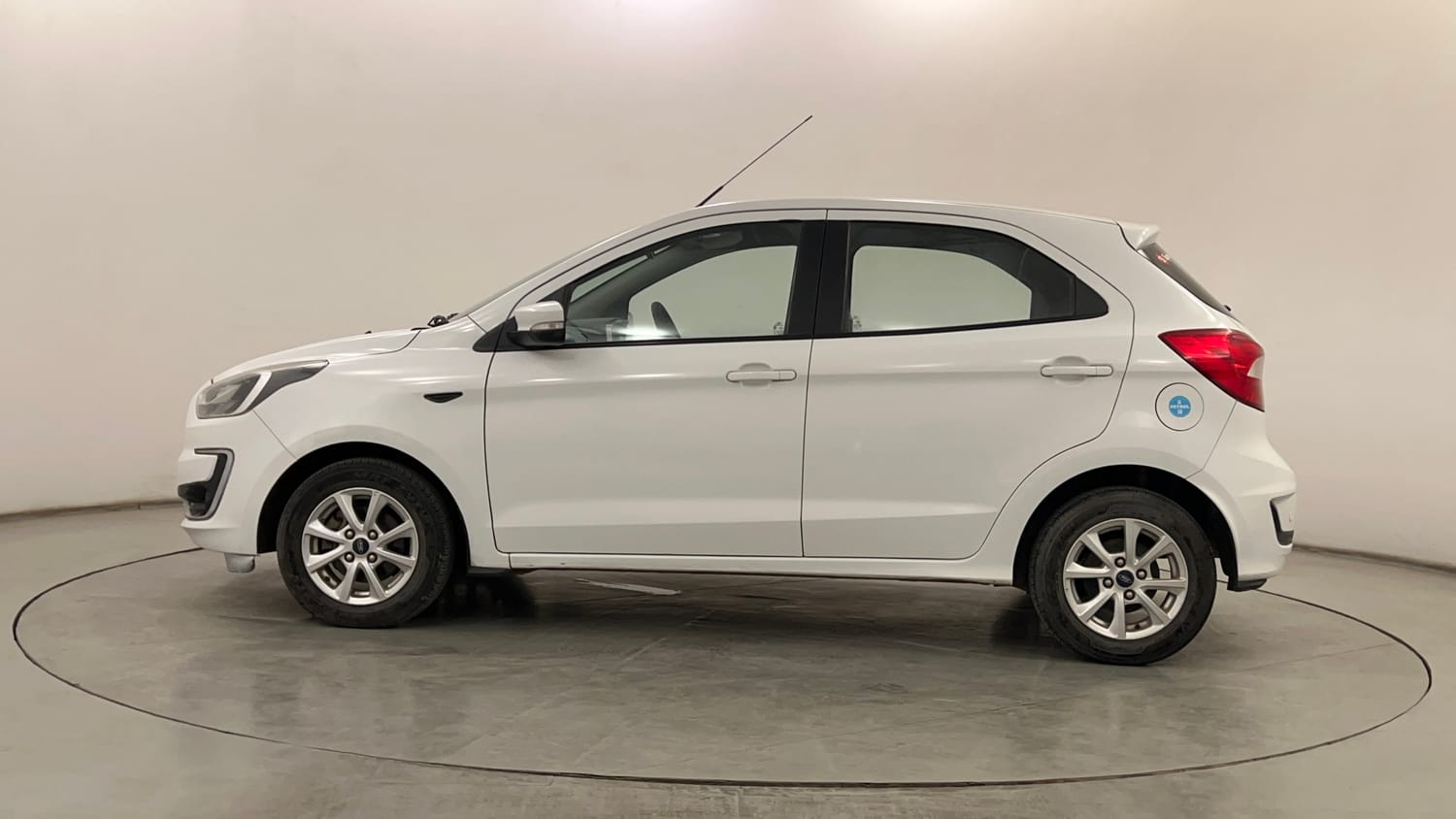 Used 2019 Ford Figo Titanium 1.2 Ti-VCT MT Petrol Manual exterior LEFT SIDE VIEW
