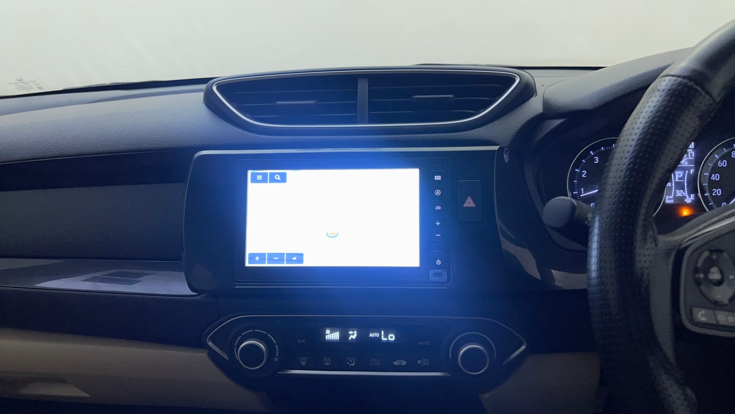 Used 2019 Honda Amaze 1.2 VX CVT Petrol Petrol Automatic top_features Touch screen infotainment system