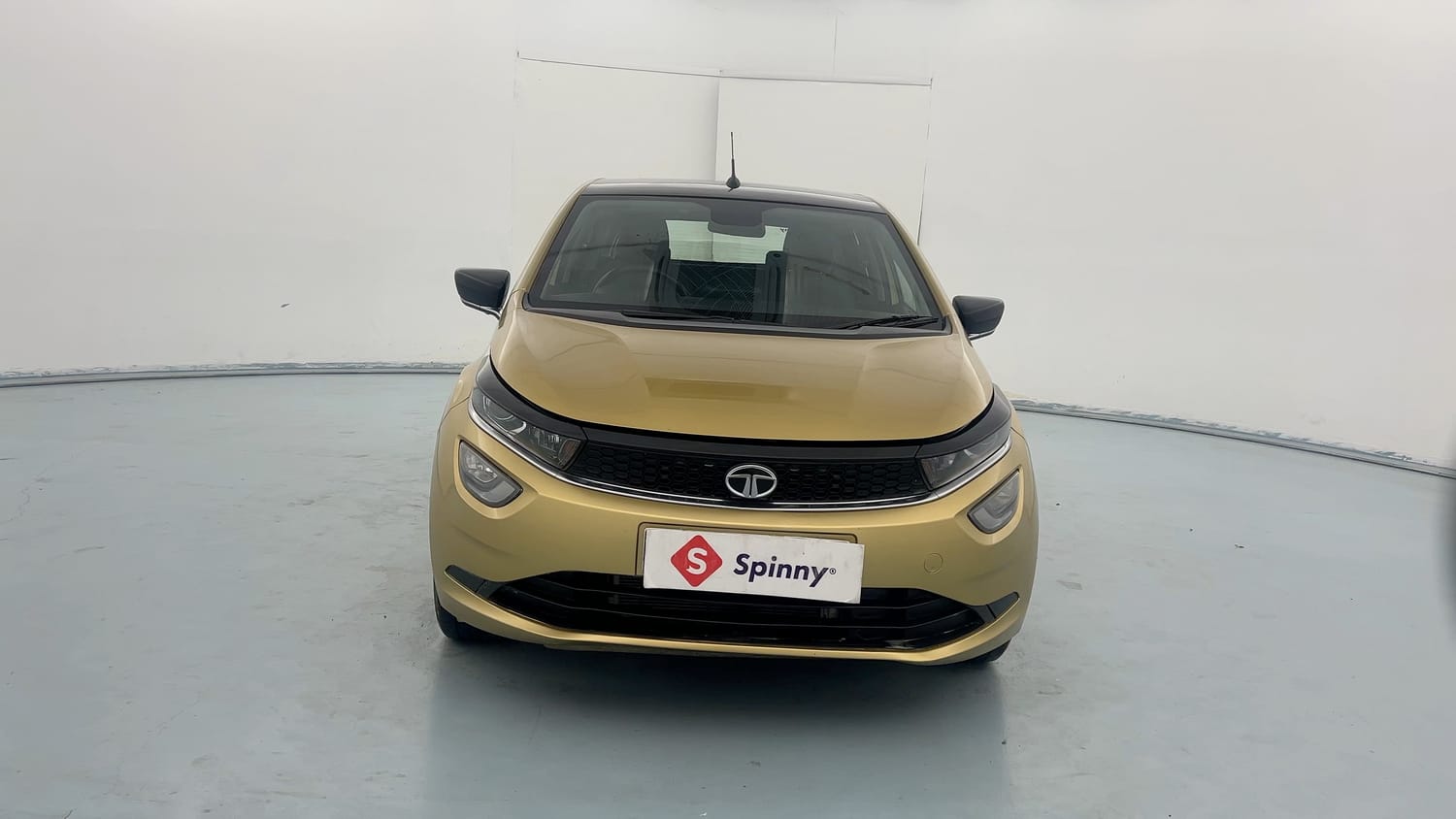 Used 2020 Tata Altroz XZ (O) Petrol Petrol Manual exterior FRONT VIEW