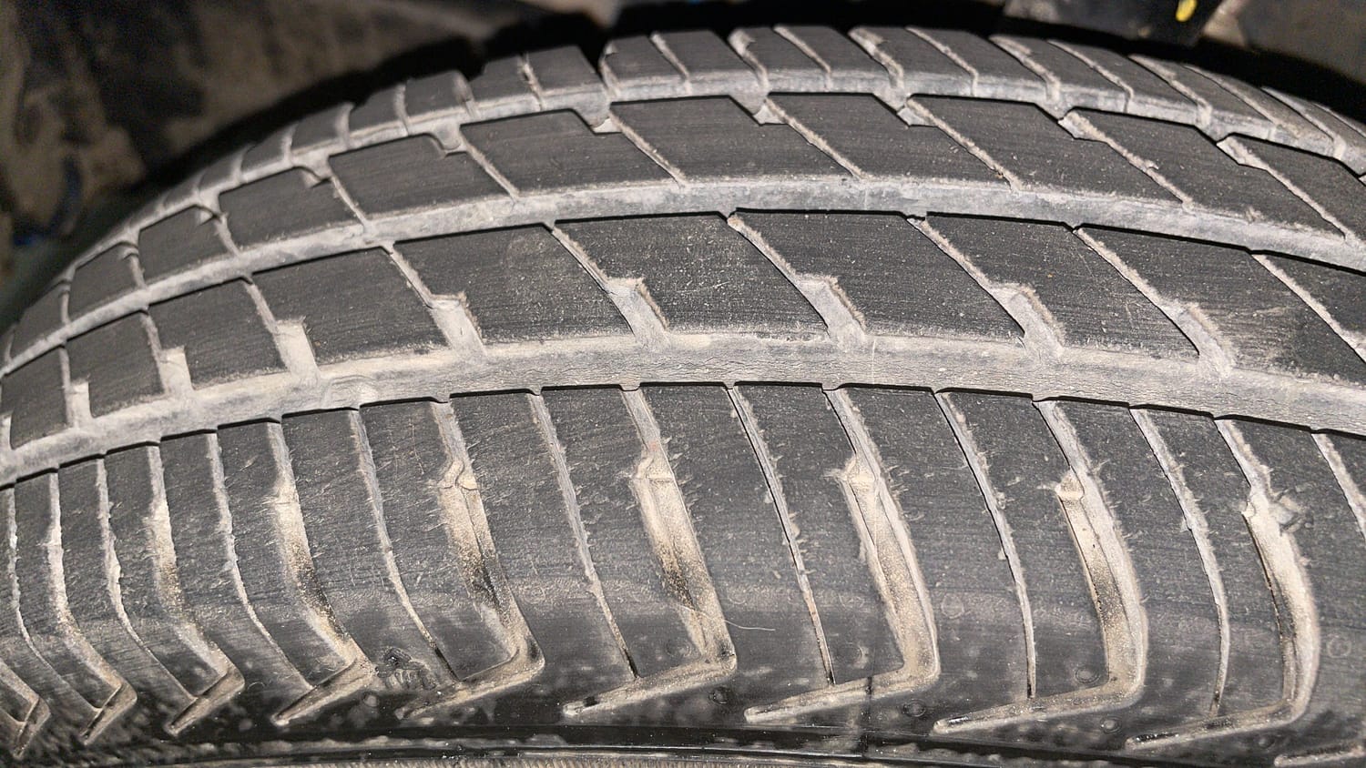Used 2024 Maruti Suzuki Alto K10 VXi Plus Petrol Manual tyres LEFT FRONT TYRE TREAD VIEW