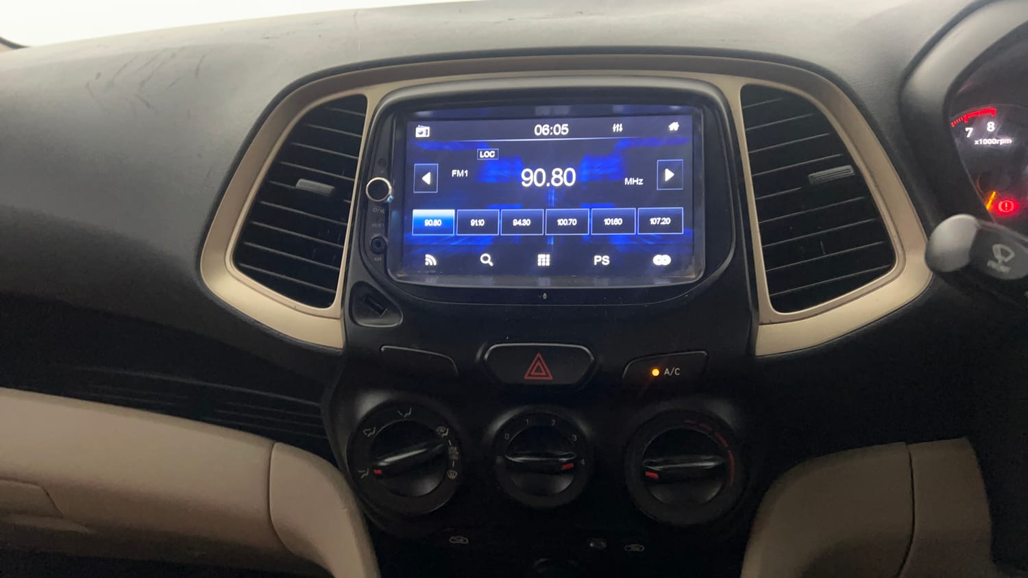 Used 2022 hyundai Santro Sportz Executive CNG Cng Manual interior MUSIC SYSTEM & AC CONTROL VIEW