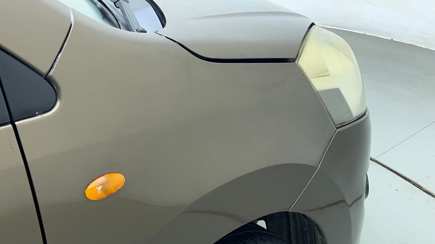 Used 2013 Maruti Suzuki Wagon R VXI Petrol Manual dents MINOR DENT
