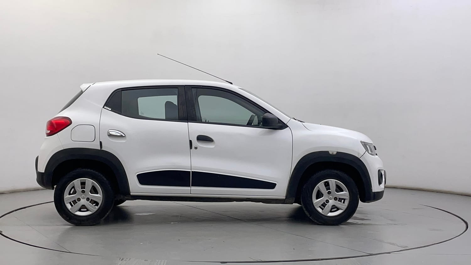 Used 2016 Renault Kwid RXT Petrol Manual exterior RIGHT SIDE VIEW