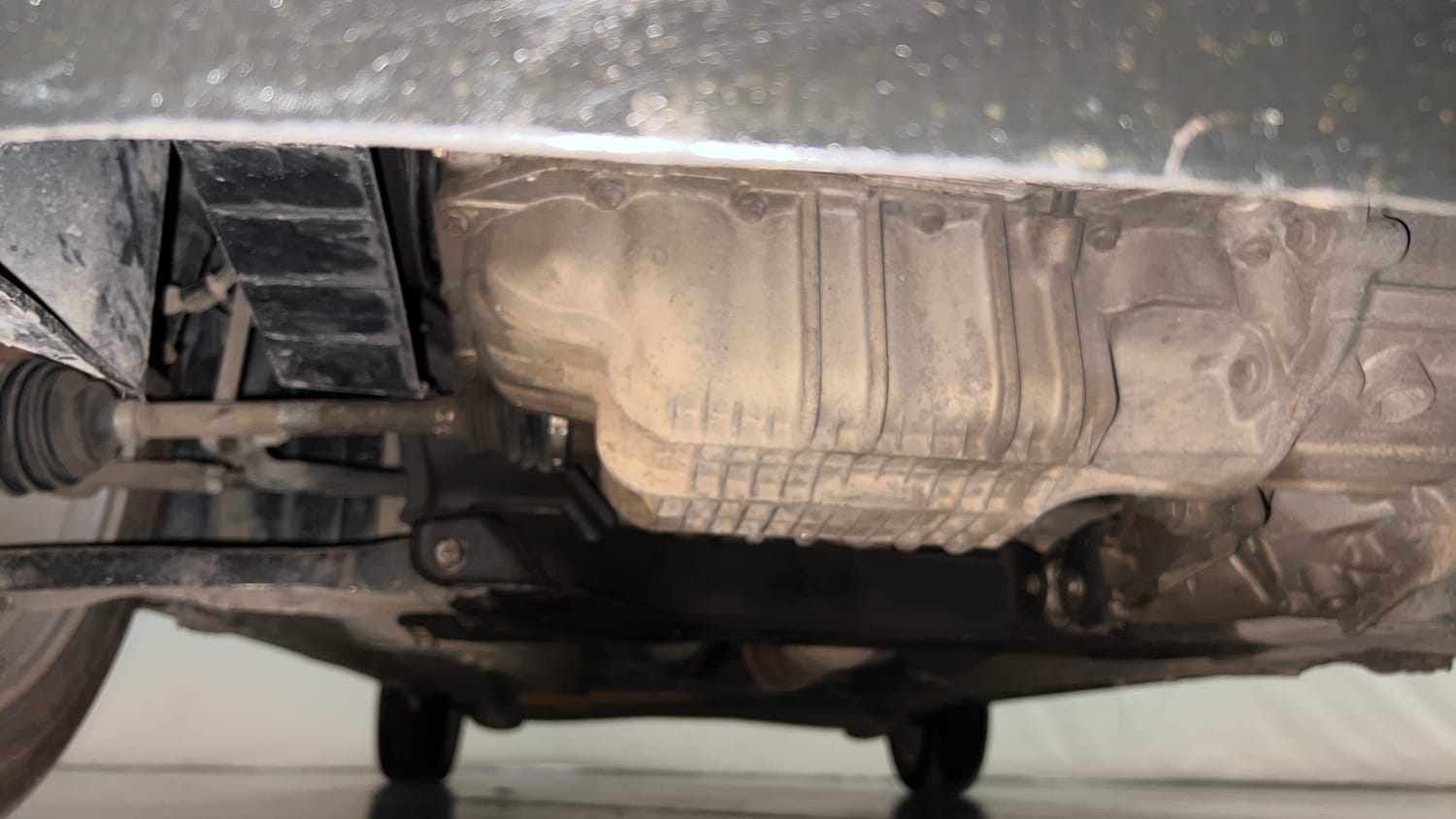 Used 2016 Ford Figo Titanium 1.5 Ti-VCT AT Petrol Automatic extra FRONT LEFT UNDERBODY VIEW