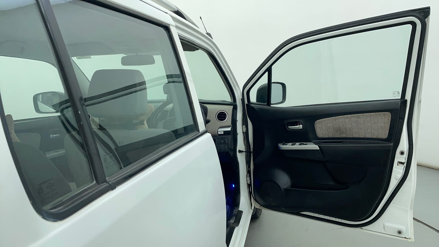 Used 2016 Maruti Suzuki Wagon R 1.0 VXI AMT Petrol Automatic interior RIGHT FRONT DOOR OPEN VIEW