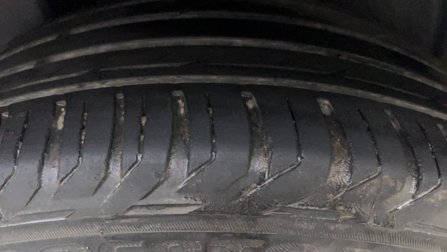 Used 2020 Jeep Compass Limited Plus Petrol AT Petrol Automatic tyres RIGHT REAR TYRE TREAD VIEW